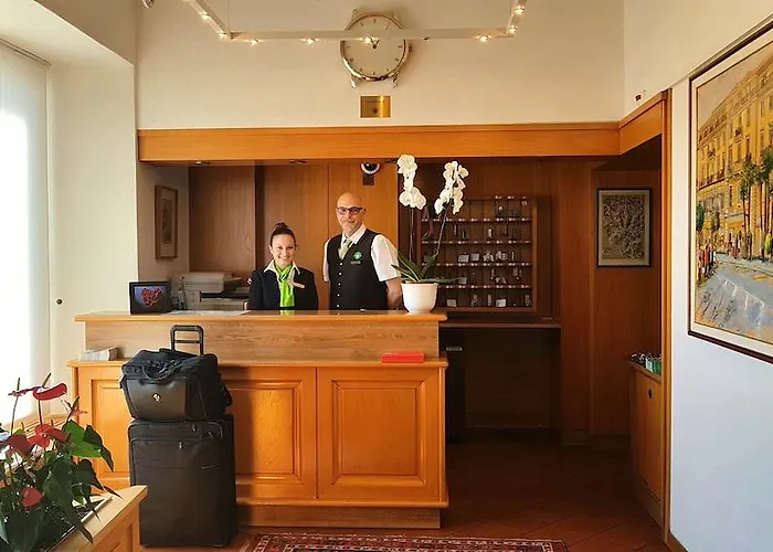 沃尔特湖酒店 3*