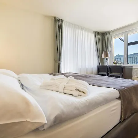 Walter Au Hotel 3*